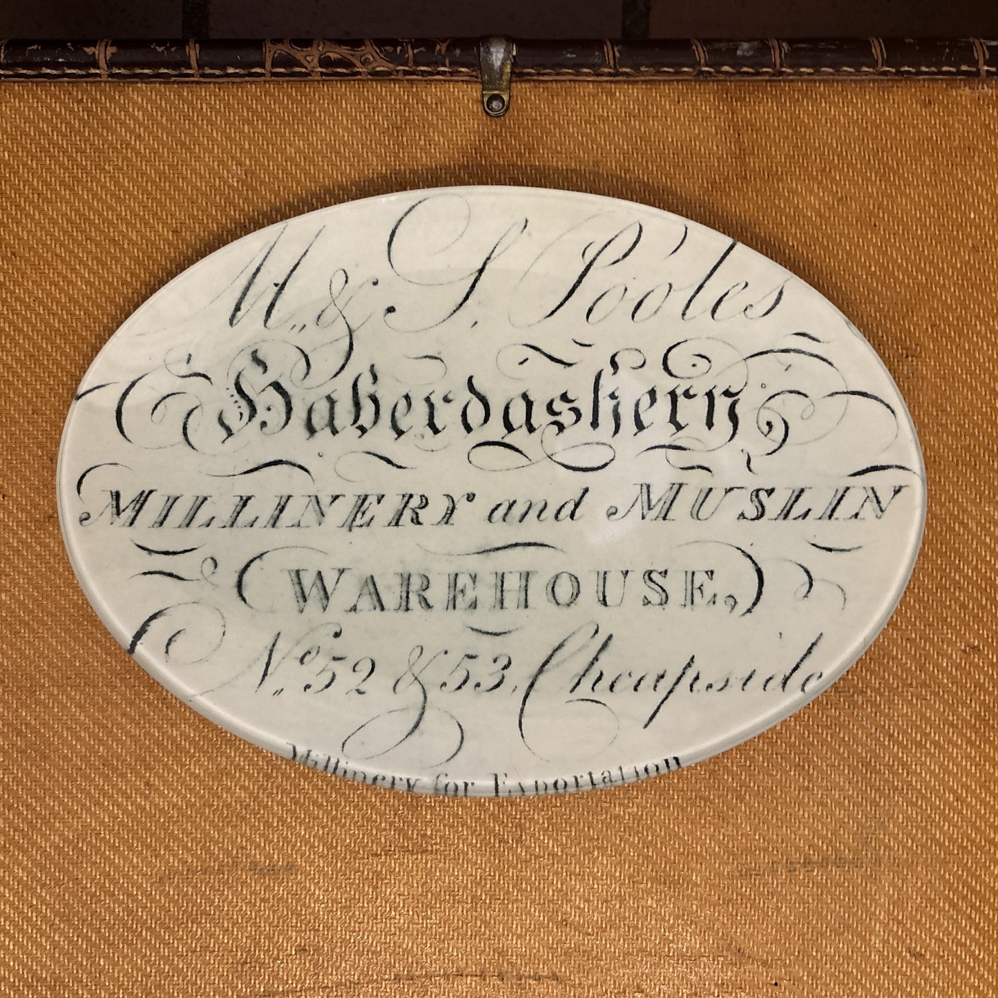 Millinery & Muslin Oval Tray