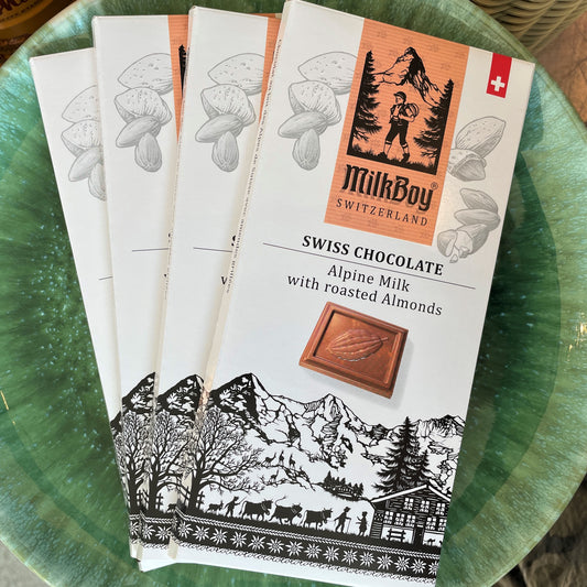 Milk Chocolate with Roasted Almond Bar
