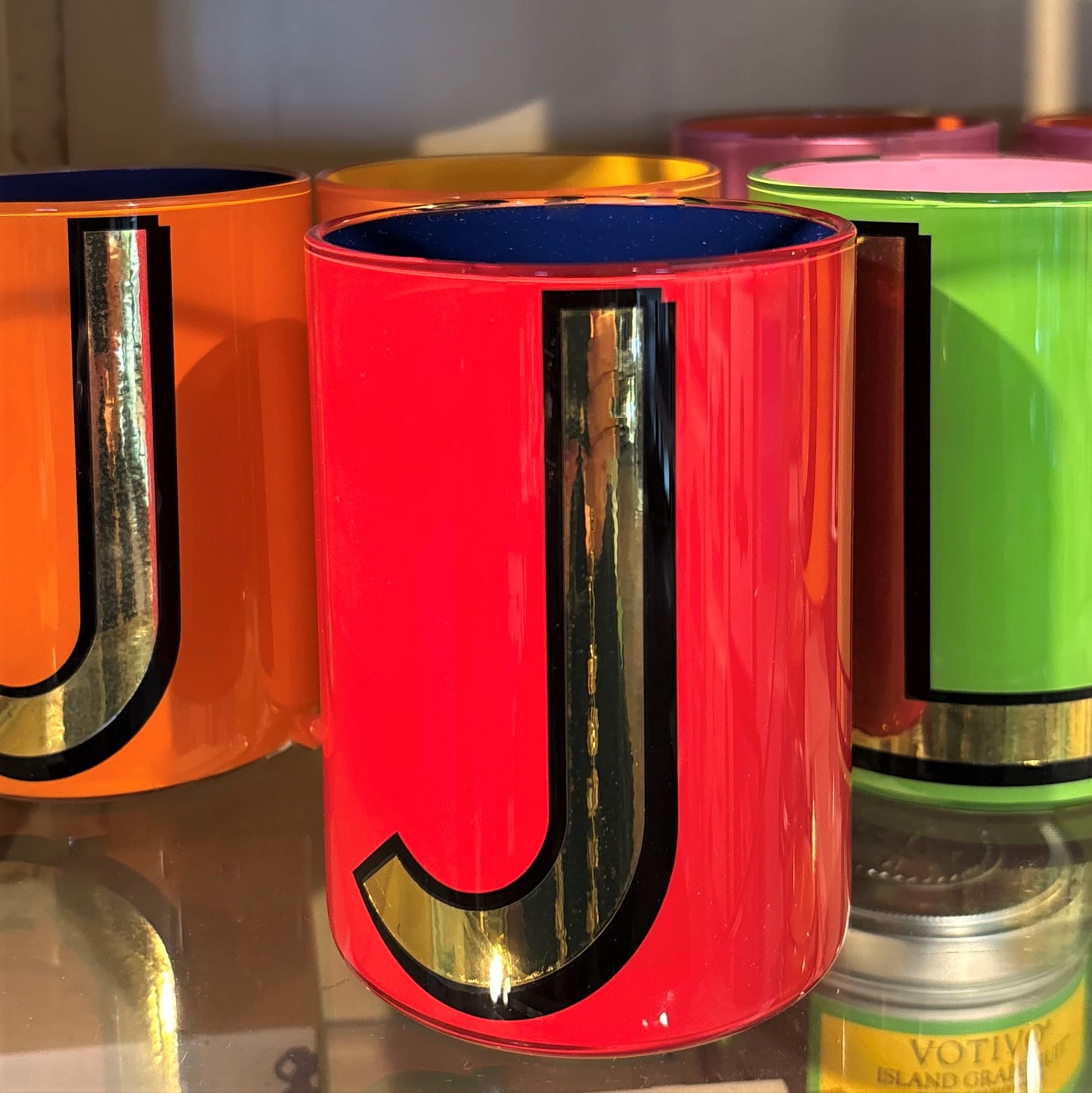 "J" Red Bridie Hall Brush Pot