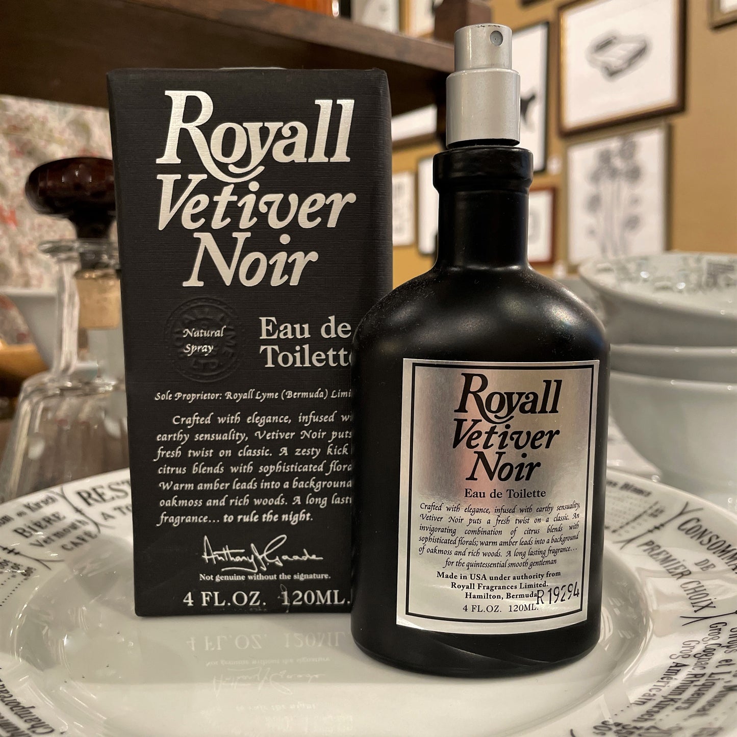 Royall Vetiver Noir EDT Spray