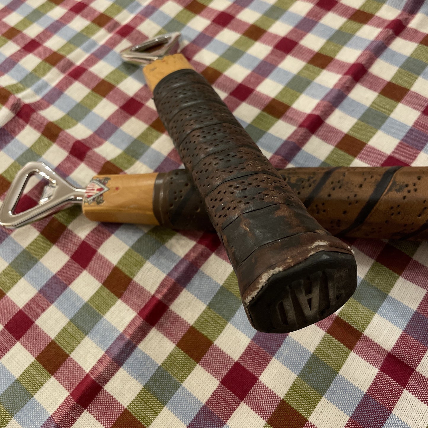 Tennis Handle Opener TAD 2