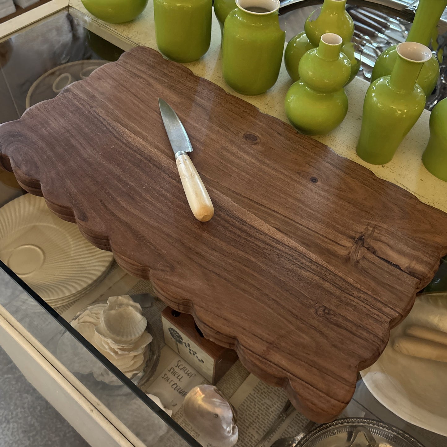 Rectangle Scalloped Cutting Board