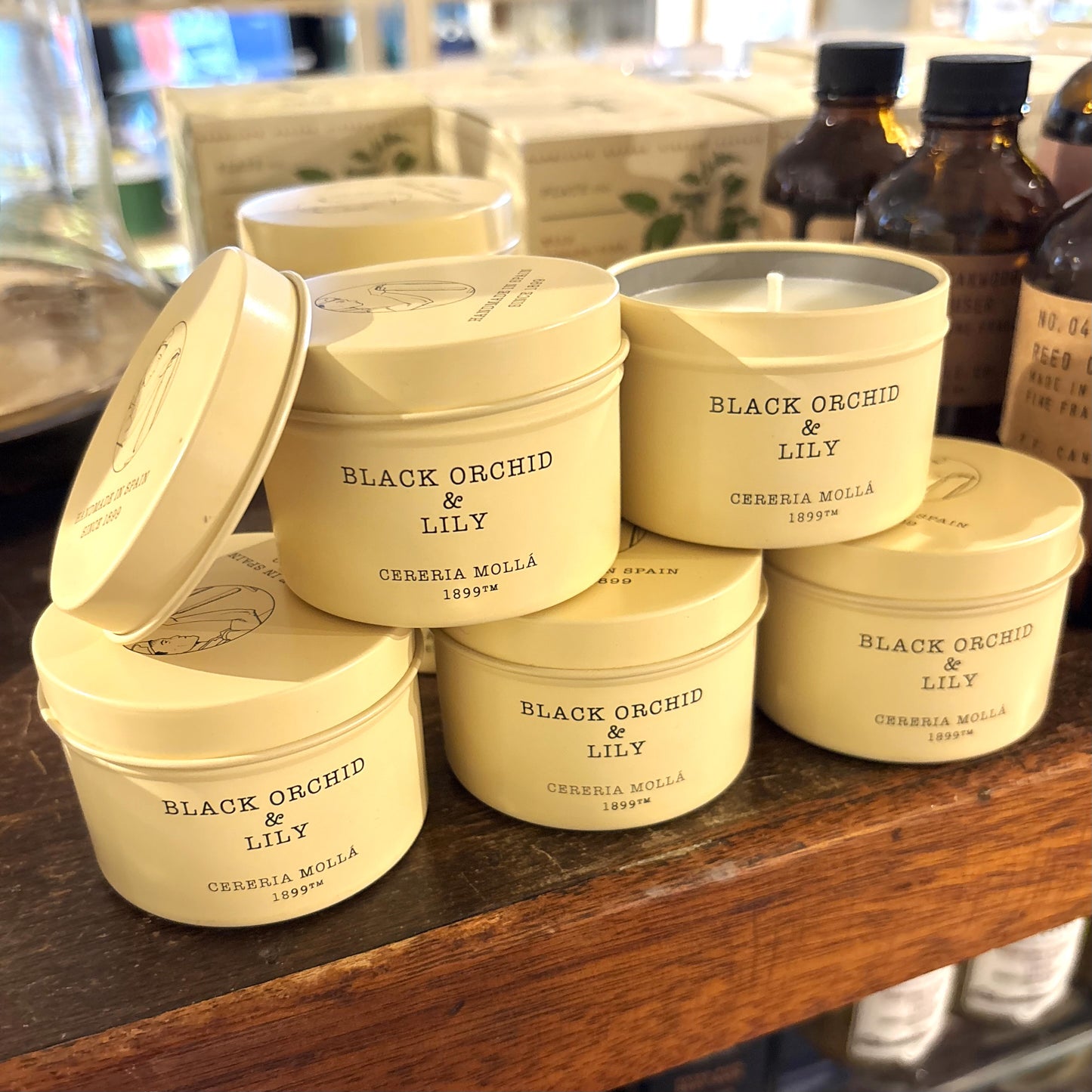 Black Orchid & Lily Travel Tin