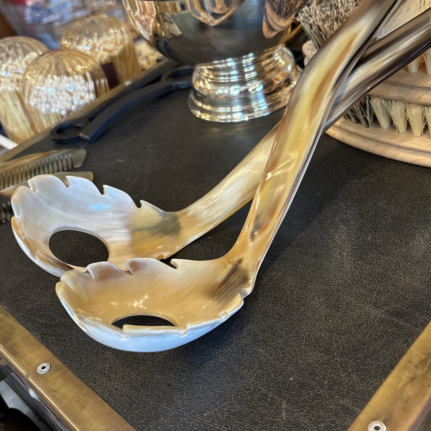Horn Pasta Server