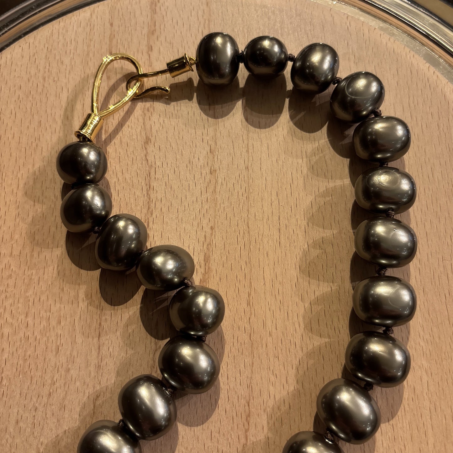 Lasso Espresso Pebble Pearl Necklace