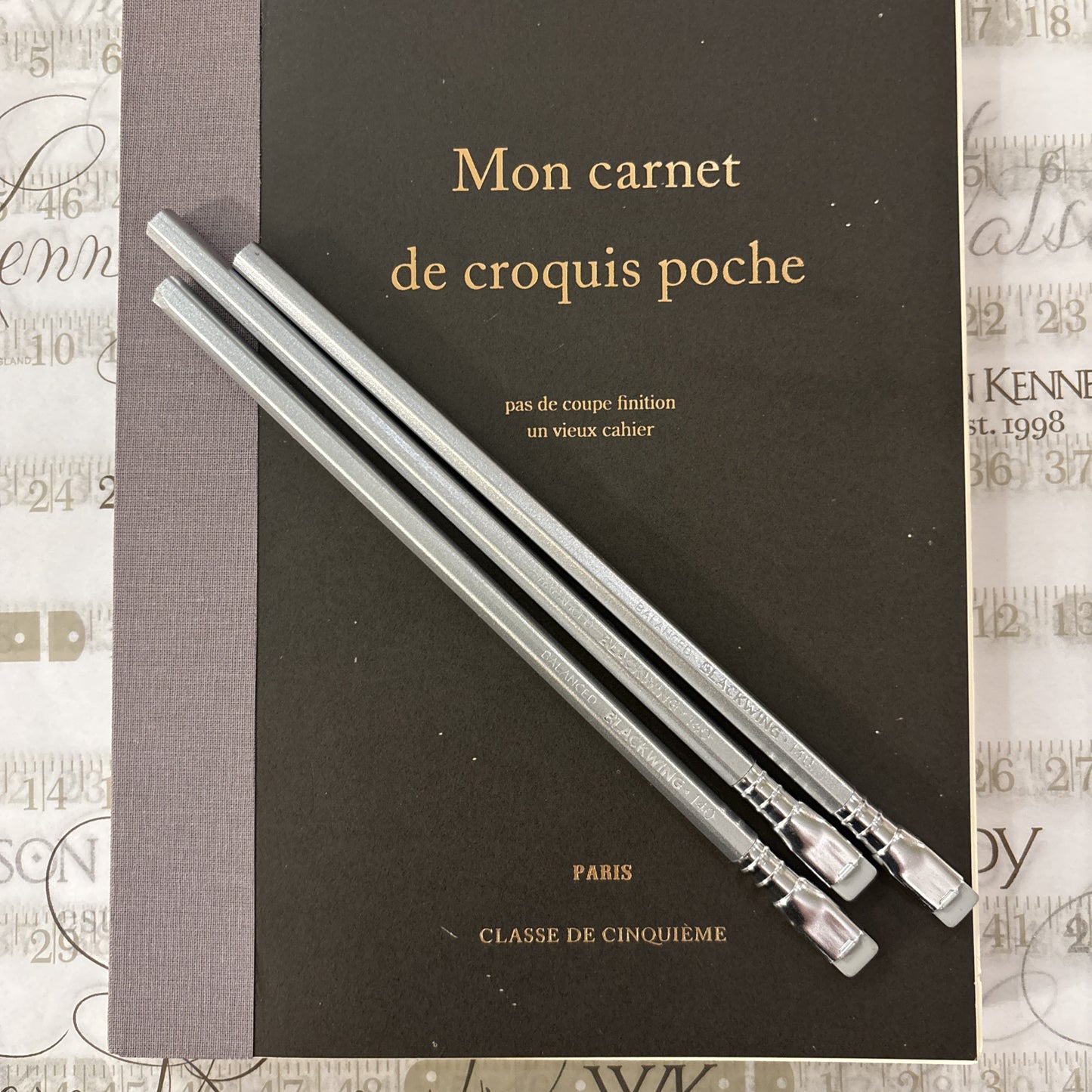 Blackwing Pencil, Silver