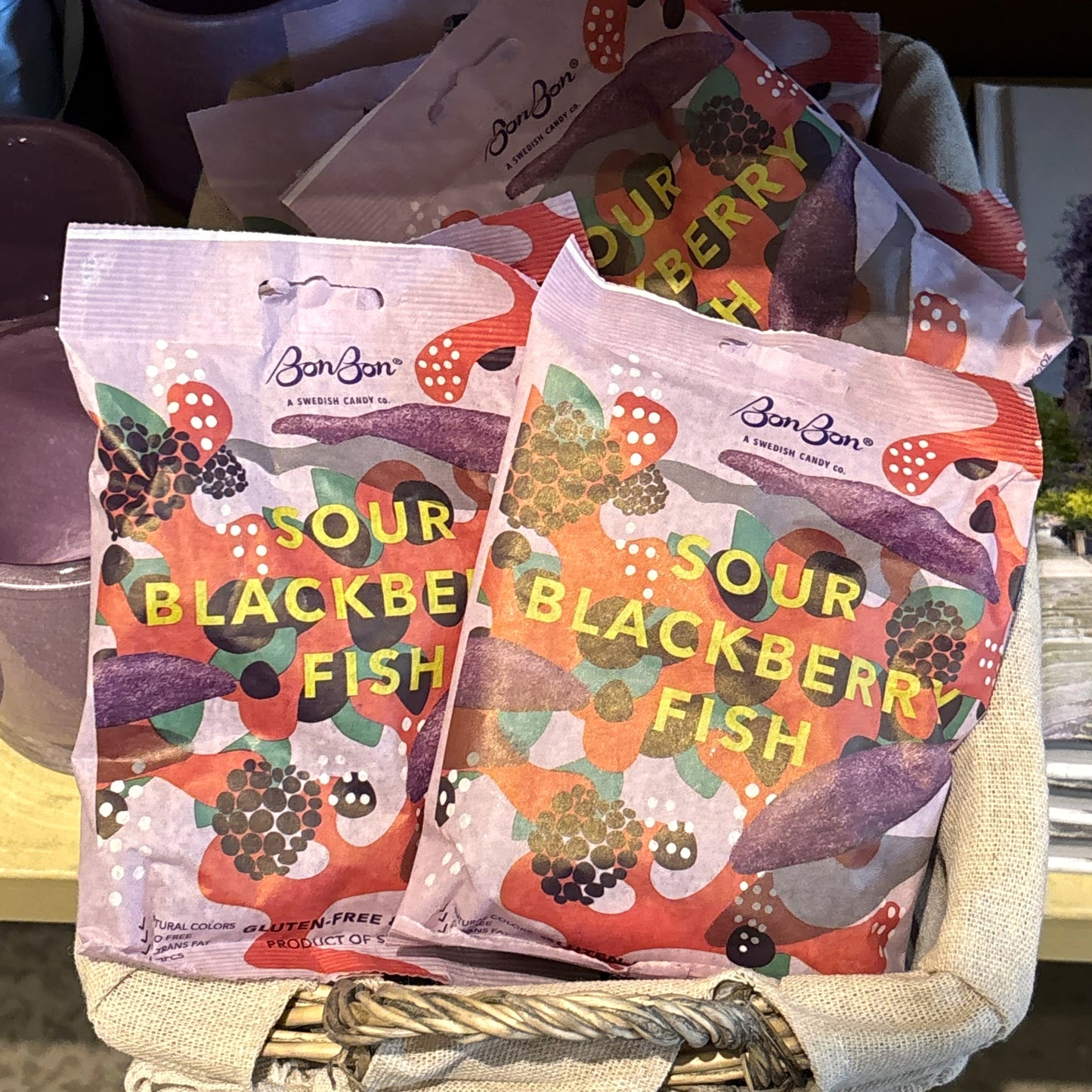 Sour Blackberry Fish Gummy Candy