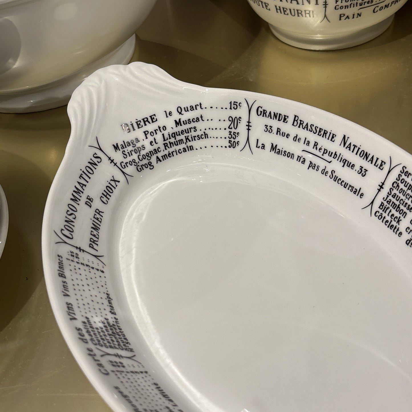 Brasserie Oval Earred Dish