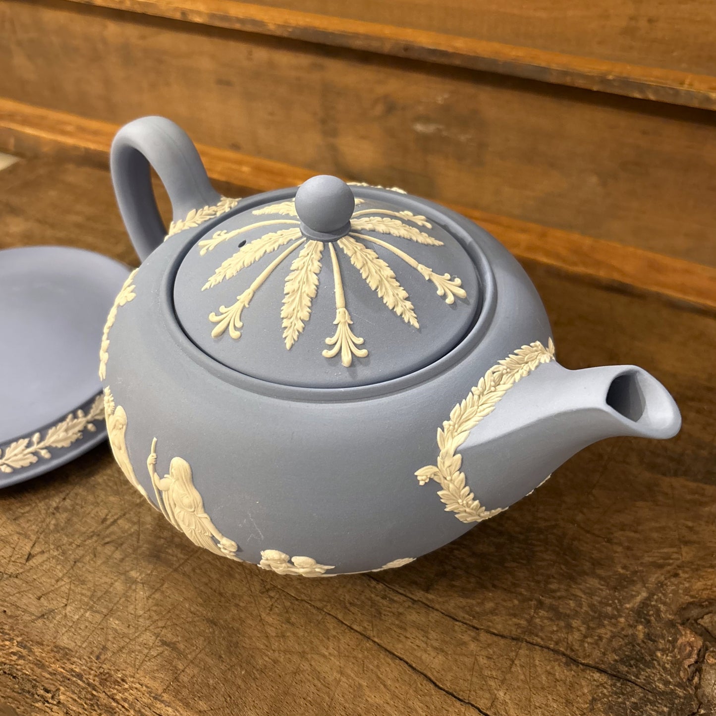 Vintage Wedgwood Teapot & Base, Blue