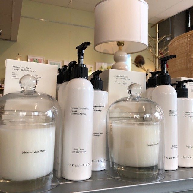 No. 04 Bois de Balincourt Candle