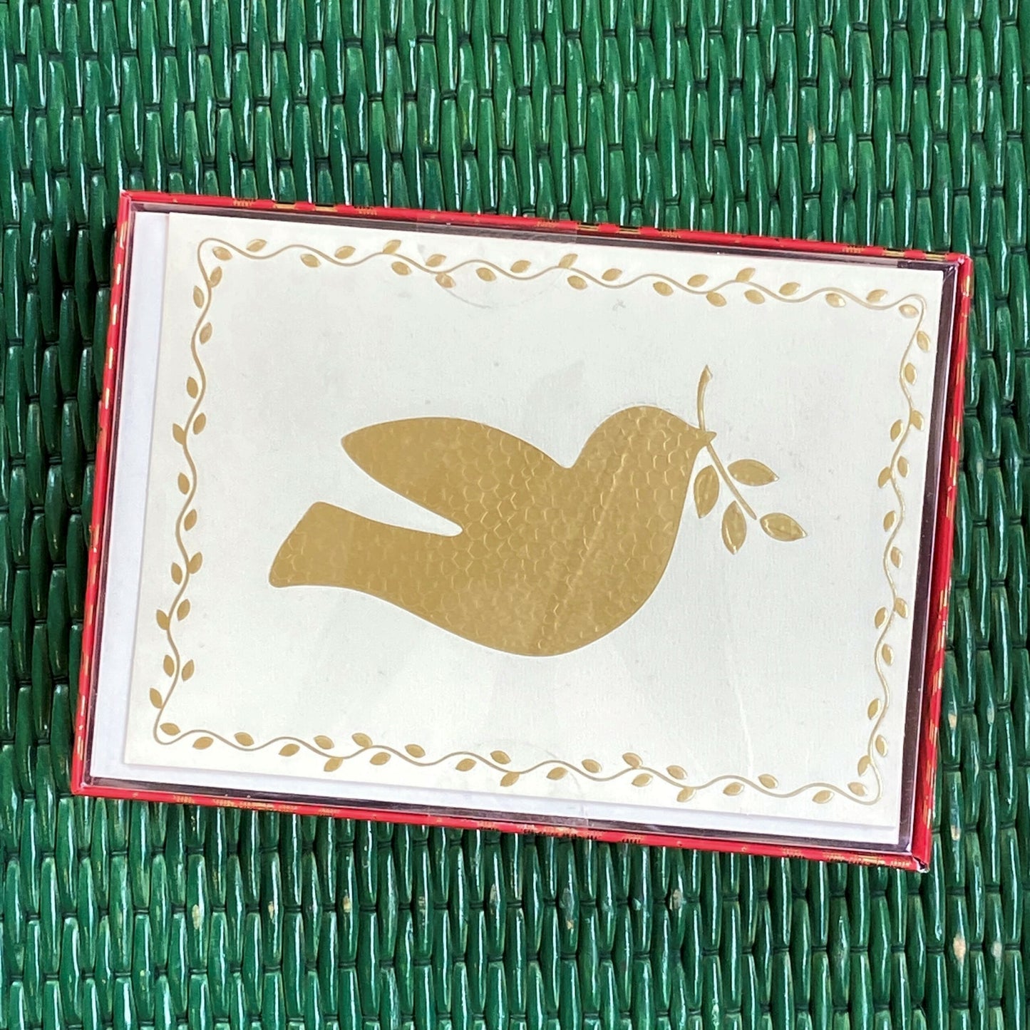 Dove Holiday Boxed Gards