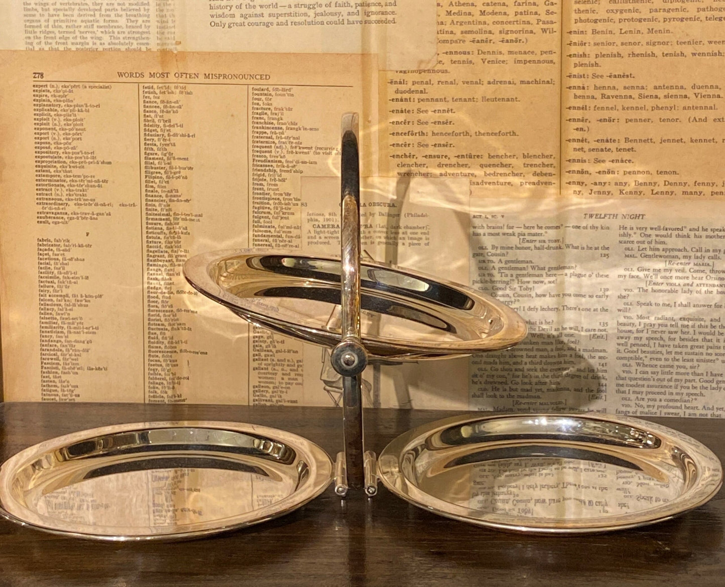 Three Plate Folding Server