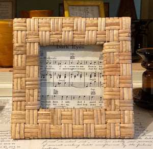 Natural Woven Square Frame