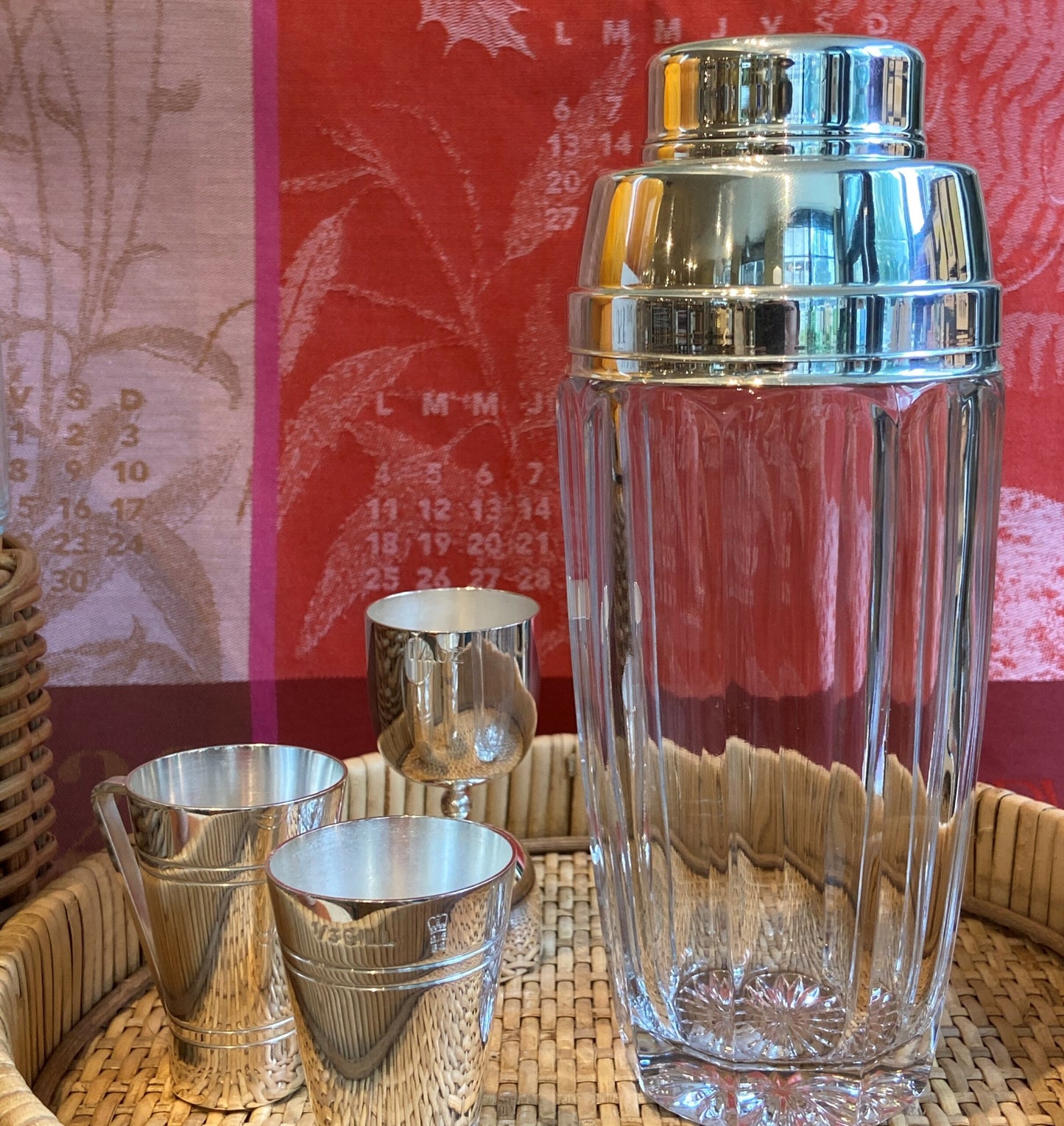 Vintage Elongated Thumbprint Shaker