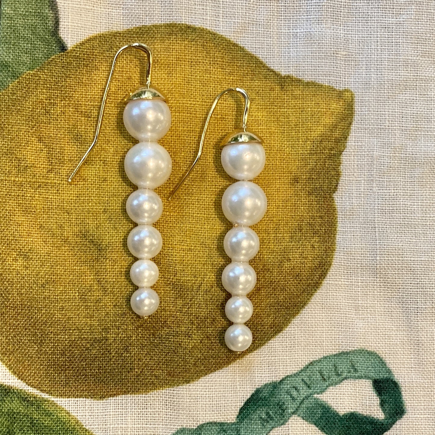 Medium Pea Pod Earrings