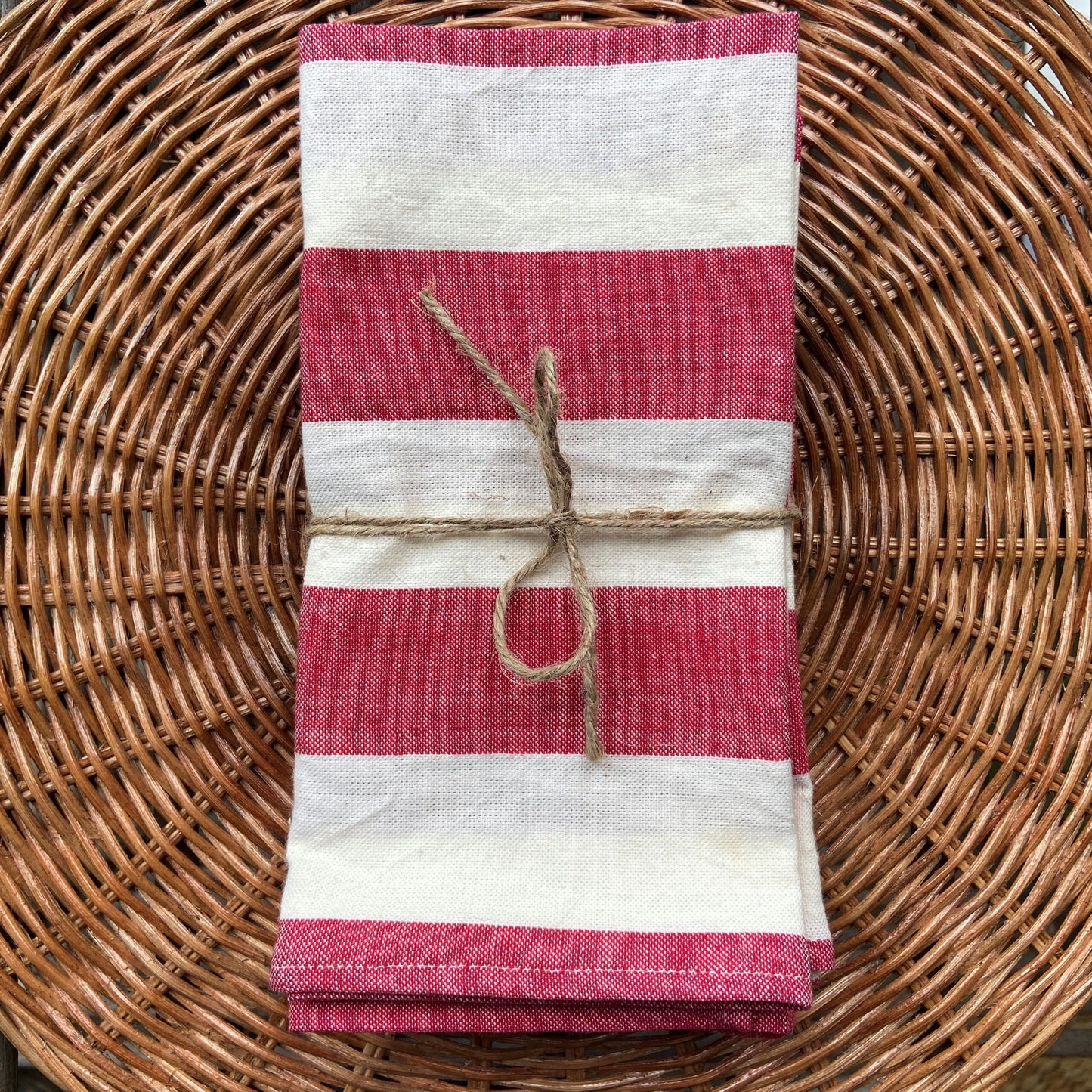 Red Stripe Design Napkin Set
