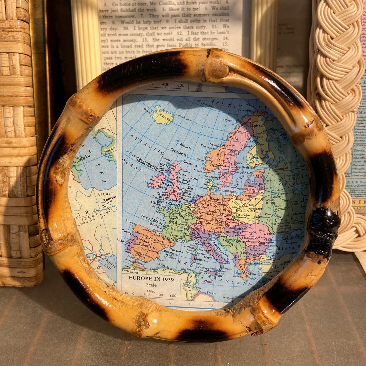 Medium Round Bamboo Knot Frame