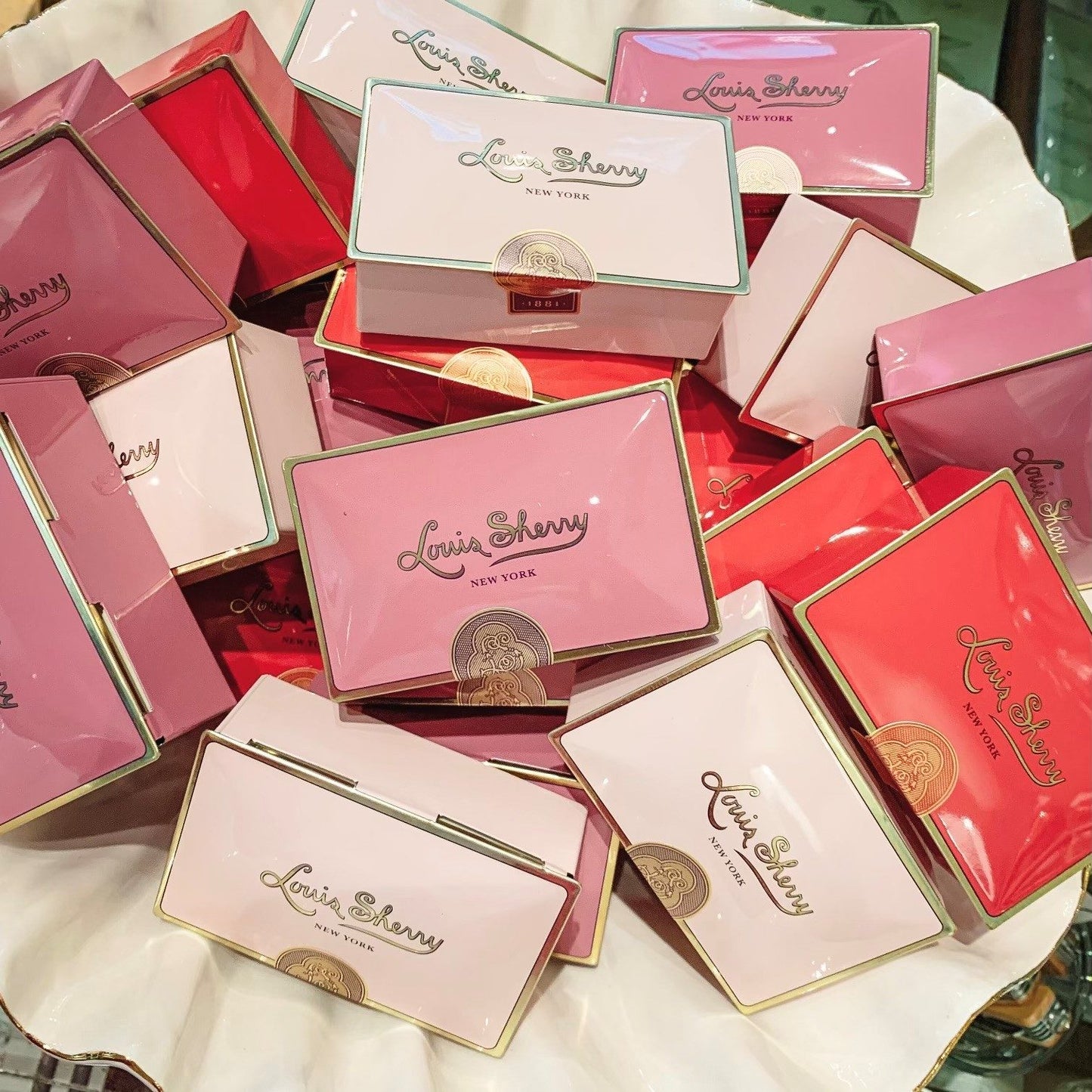 Camellia Pink Two Piece Tin