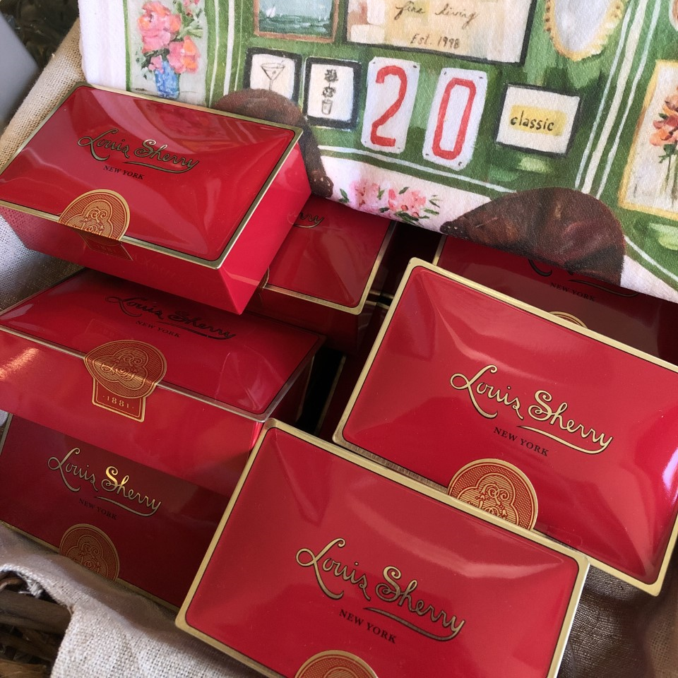 Vreeland Red Two Piece Tin