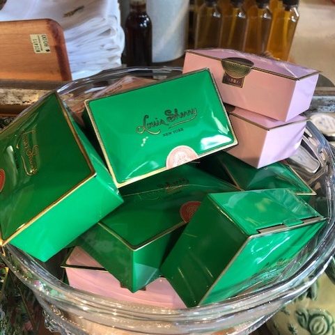 Mistletoe Green Two Piece Tin