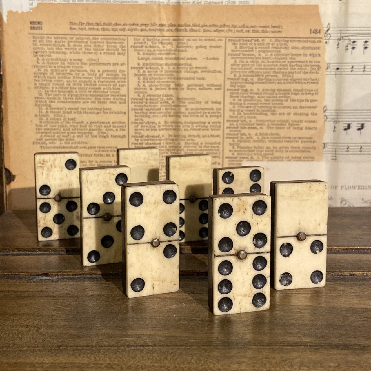Vintage Domino