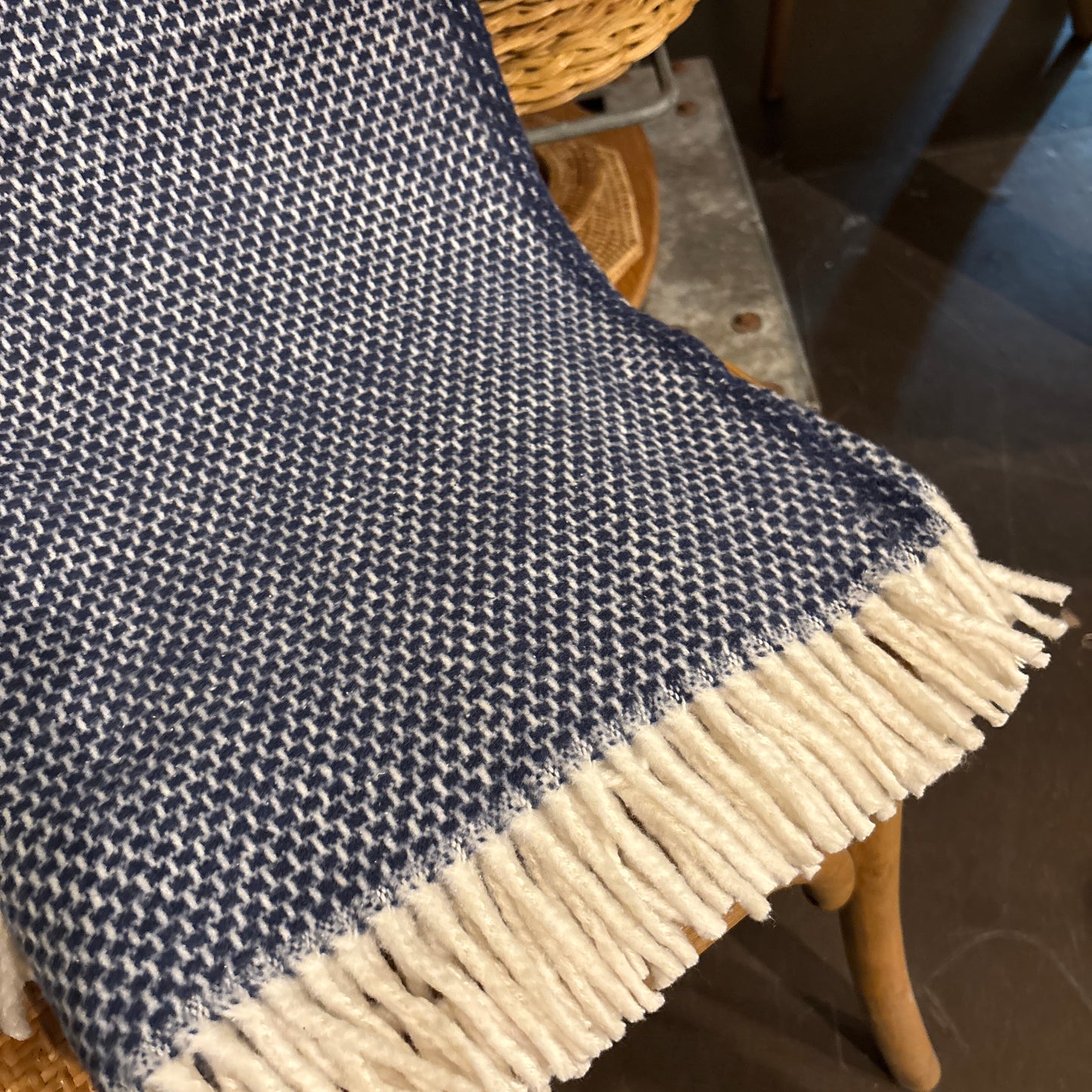 Navy Grain of Rice Throw