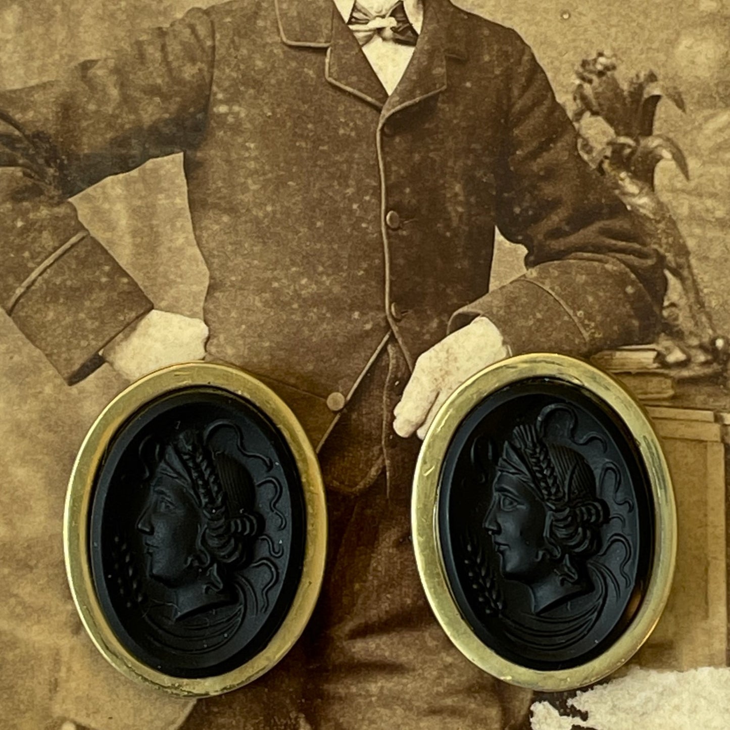 Jet Black Cameo Cufflink