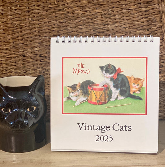 Vintage Cats 2025 Desk Calendar