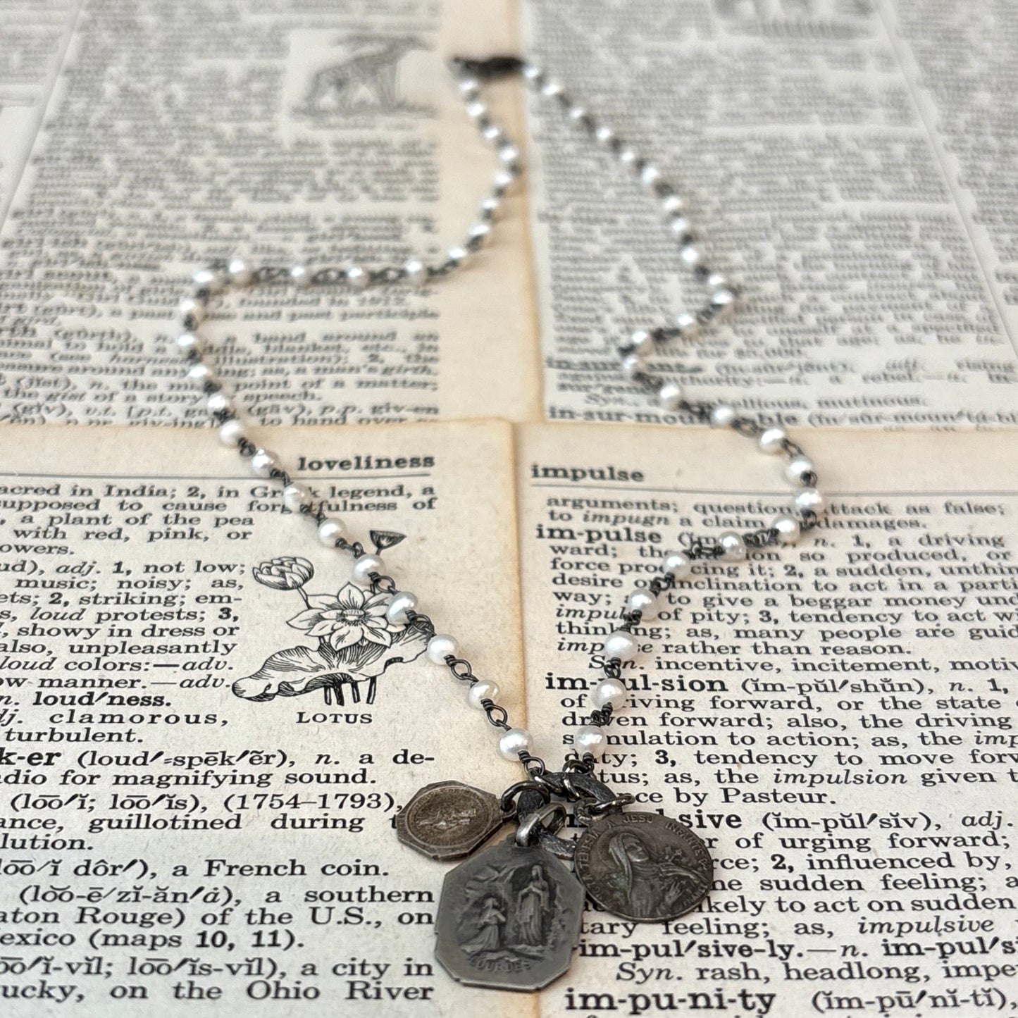 Freshwater Pearl Vintage Charm Necklace No. 01