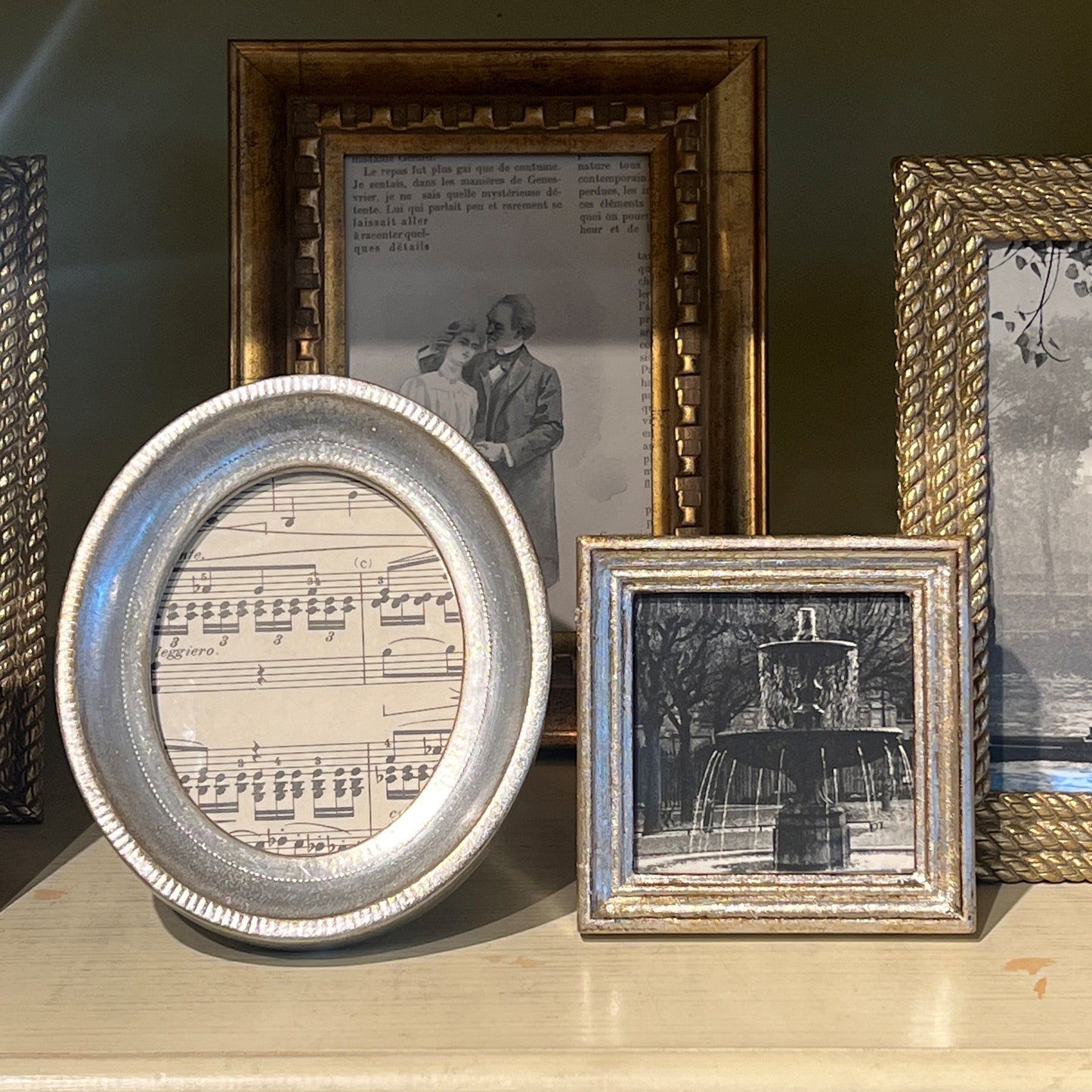 Frame 3" Oval Silver Leaf