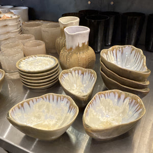 Oyster Footed Sauce Bowl