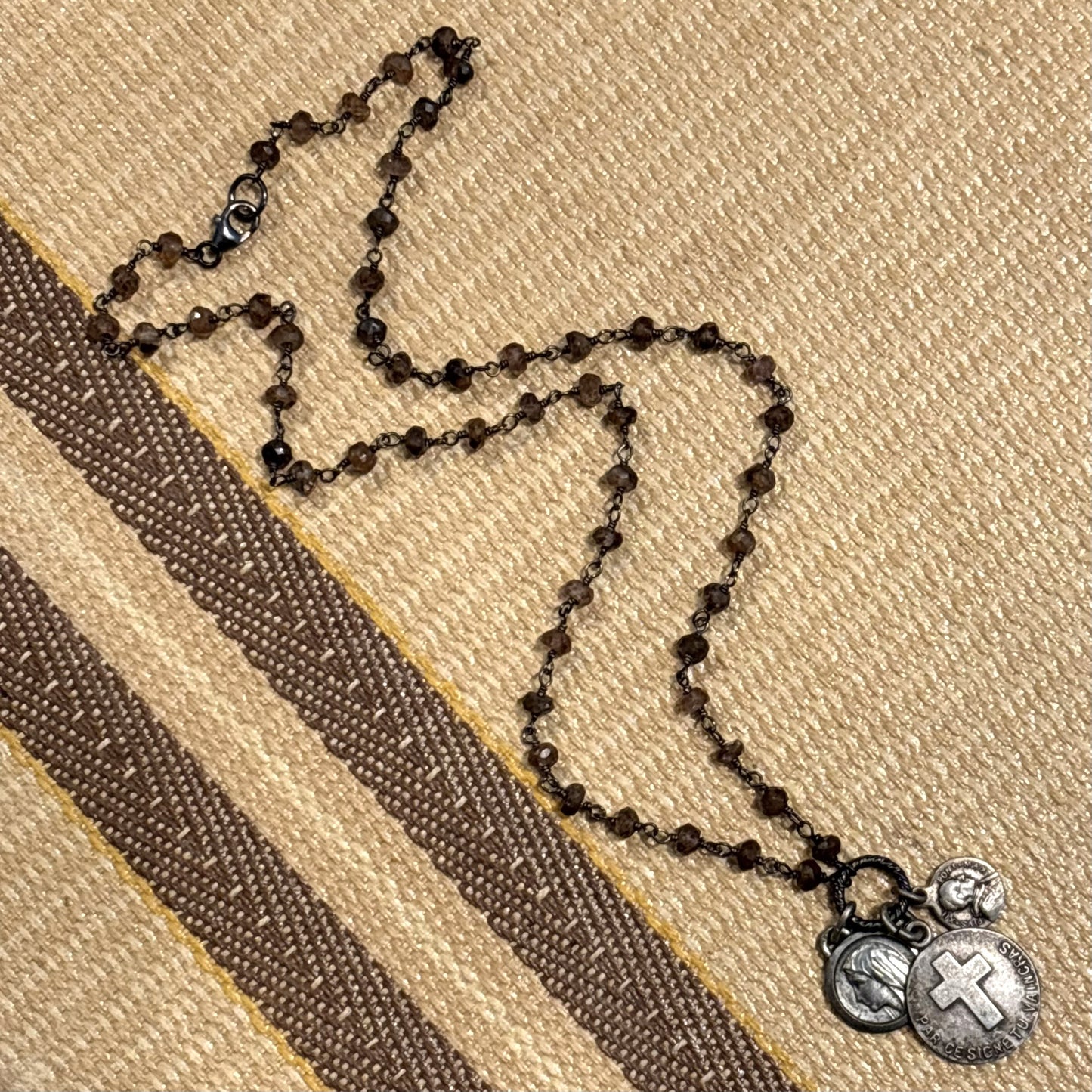 Analucite Vintage Charm Necklace