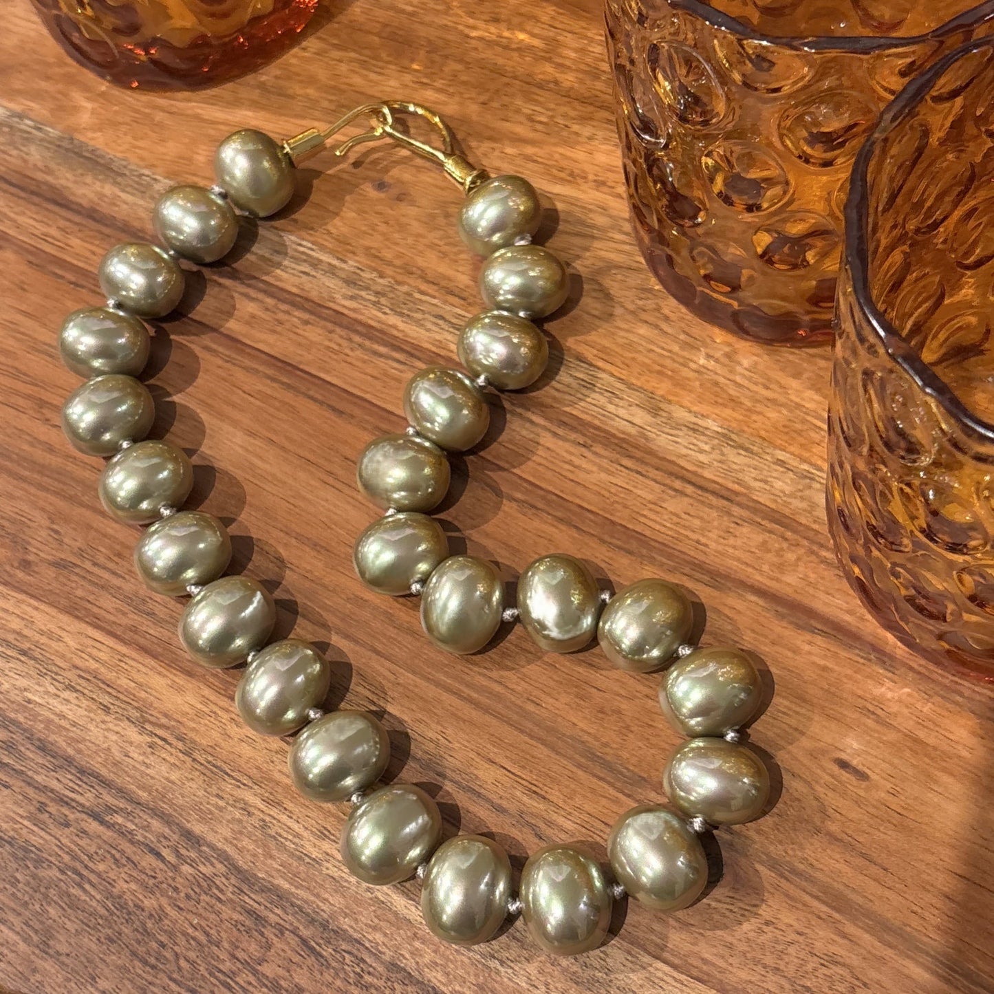 Warm Golden Beige Lasso Pebble Pearl Necklace