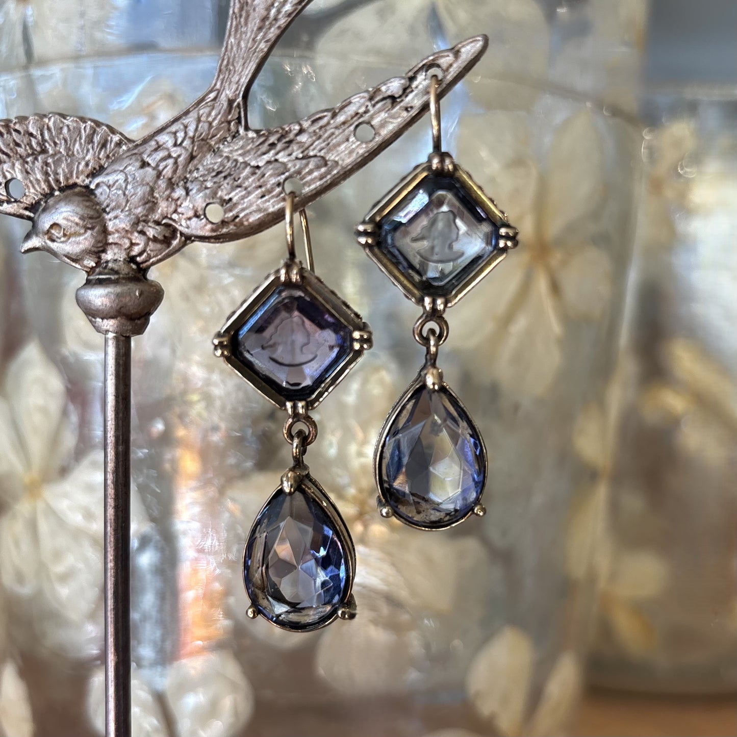 Diamond Shaped Periwinkle Intaglio with Drop Earrings