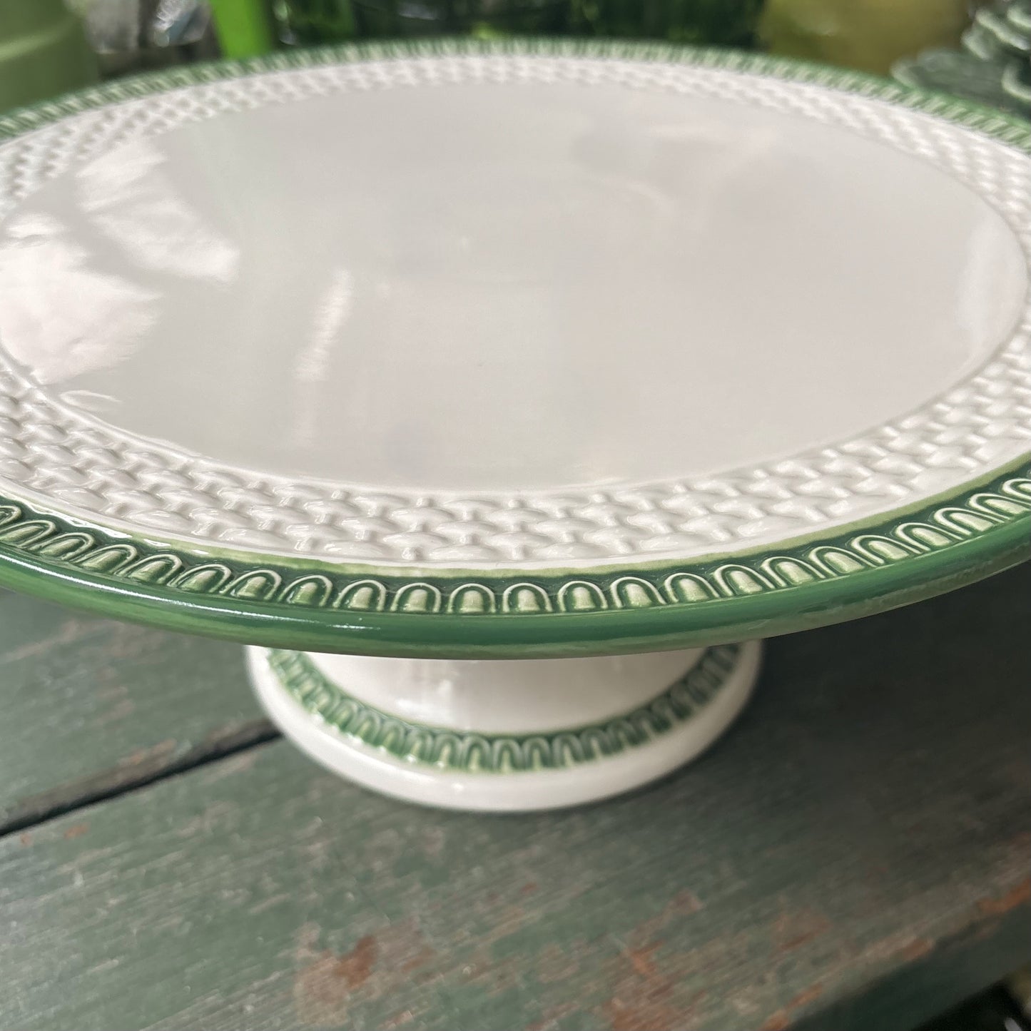 Le Jardin Embossed Ceramic Cake Plate