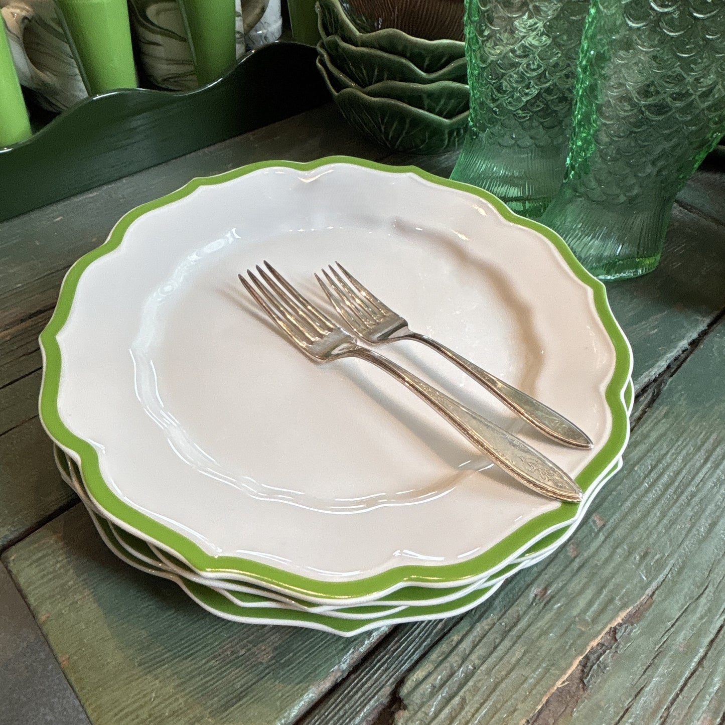 Green Trim Scalloped Dinner Plate