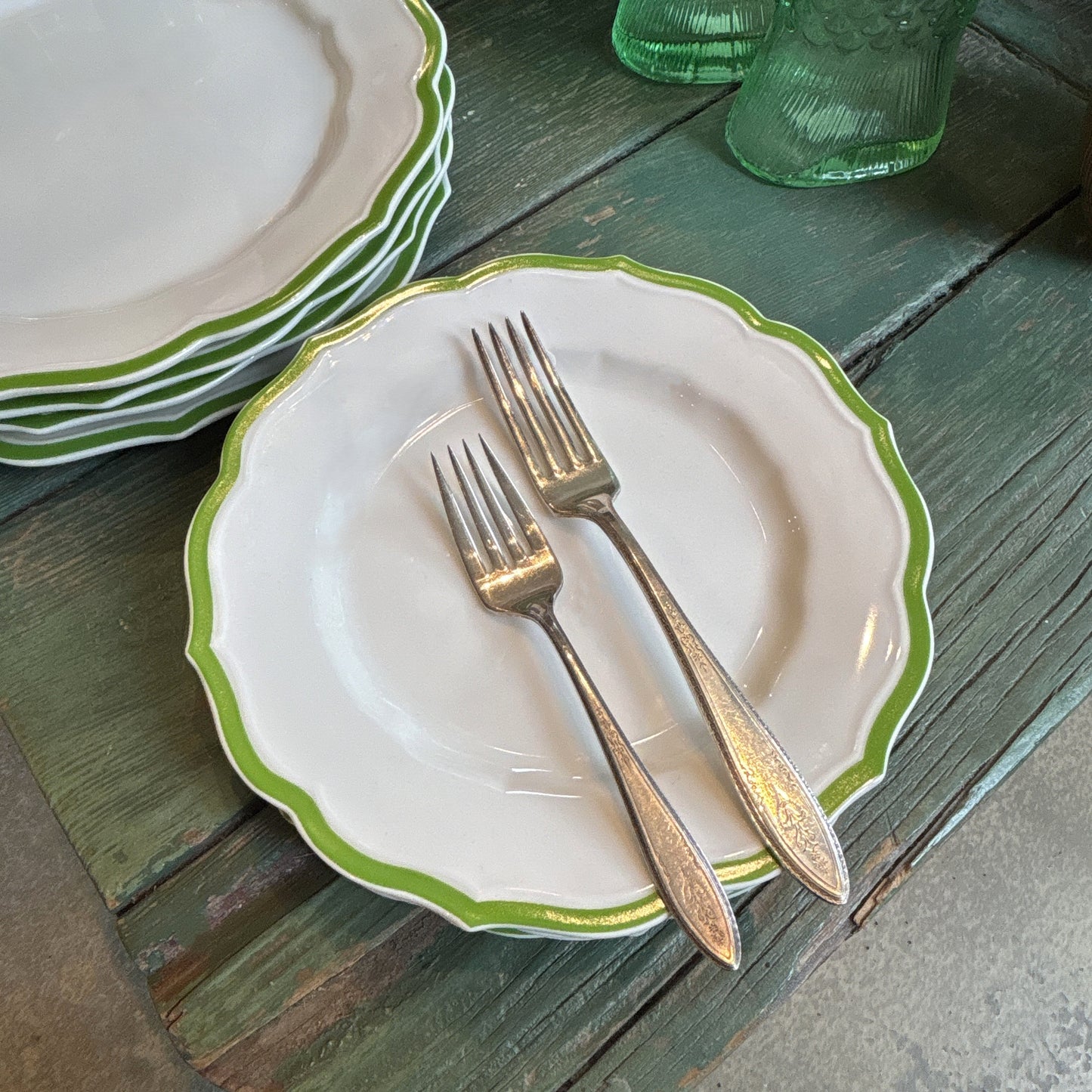 Green Trim Scalloped Salad Plate