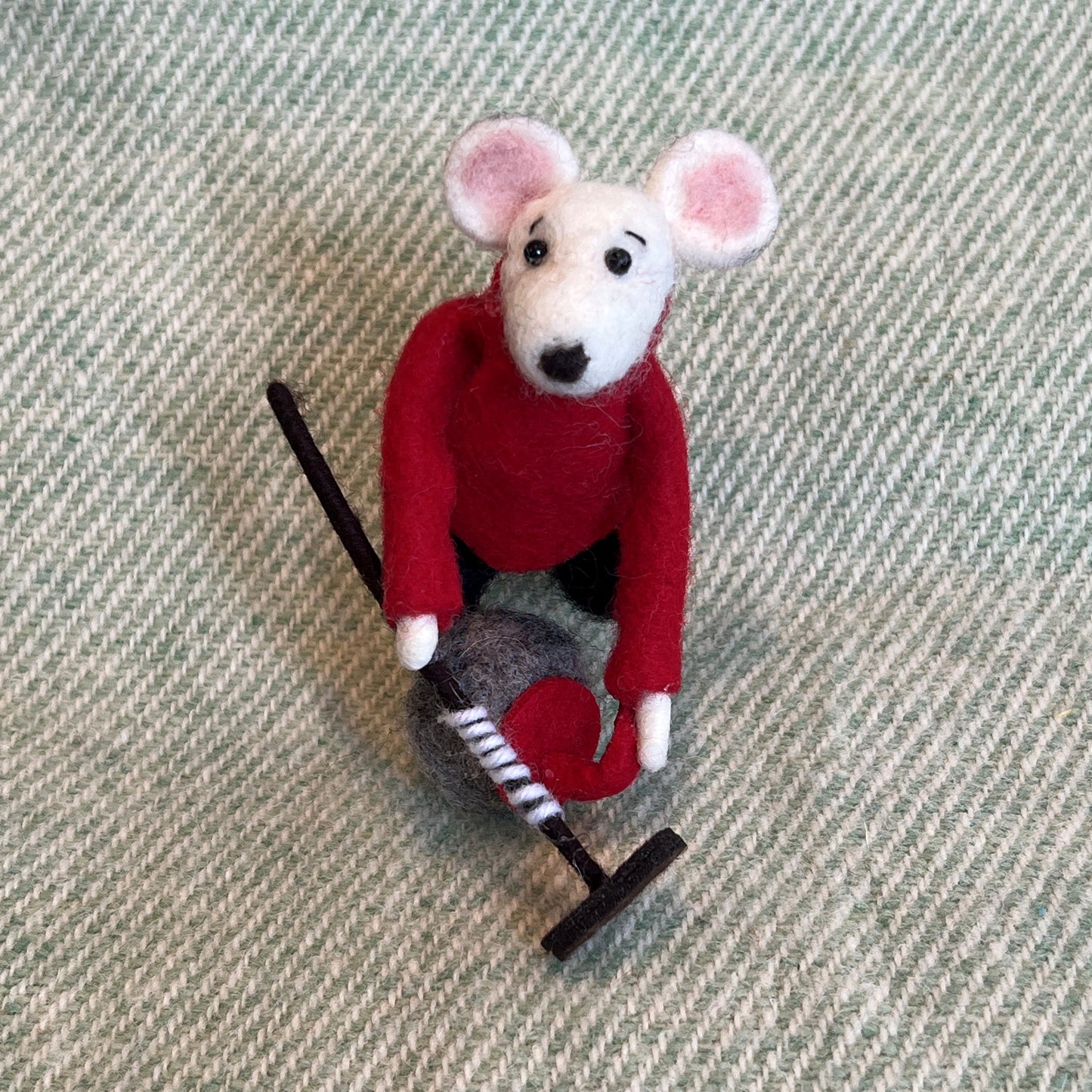Curling Mouse Ornament