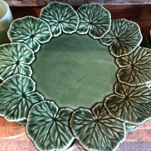 Green Geranium Dinner Plate