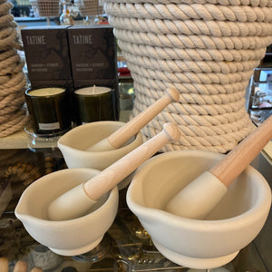 Medium Cream Mortar & Pestle