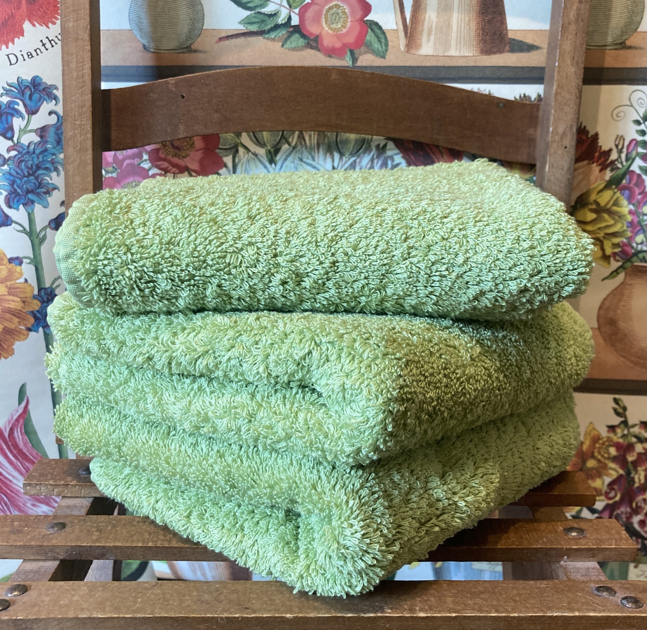 Pale green hand towels hot sale