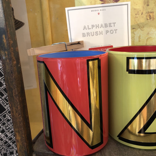 “N” Carnation Bridie Hall Brush Pot